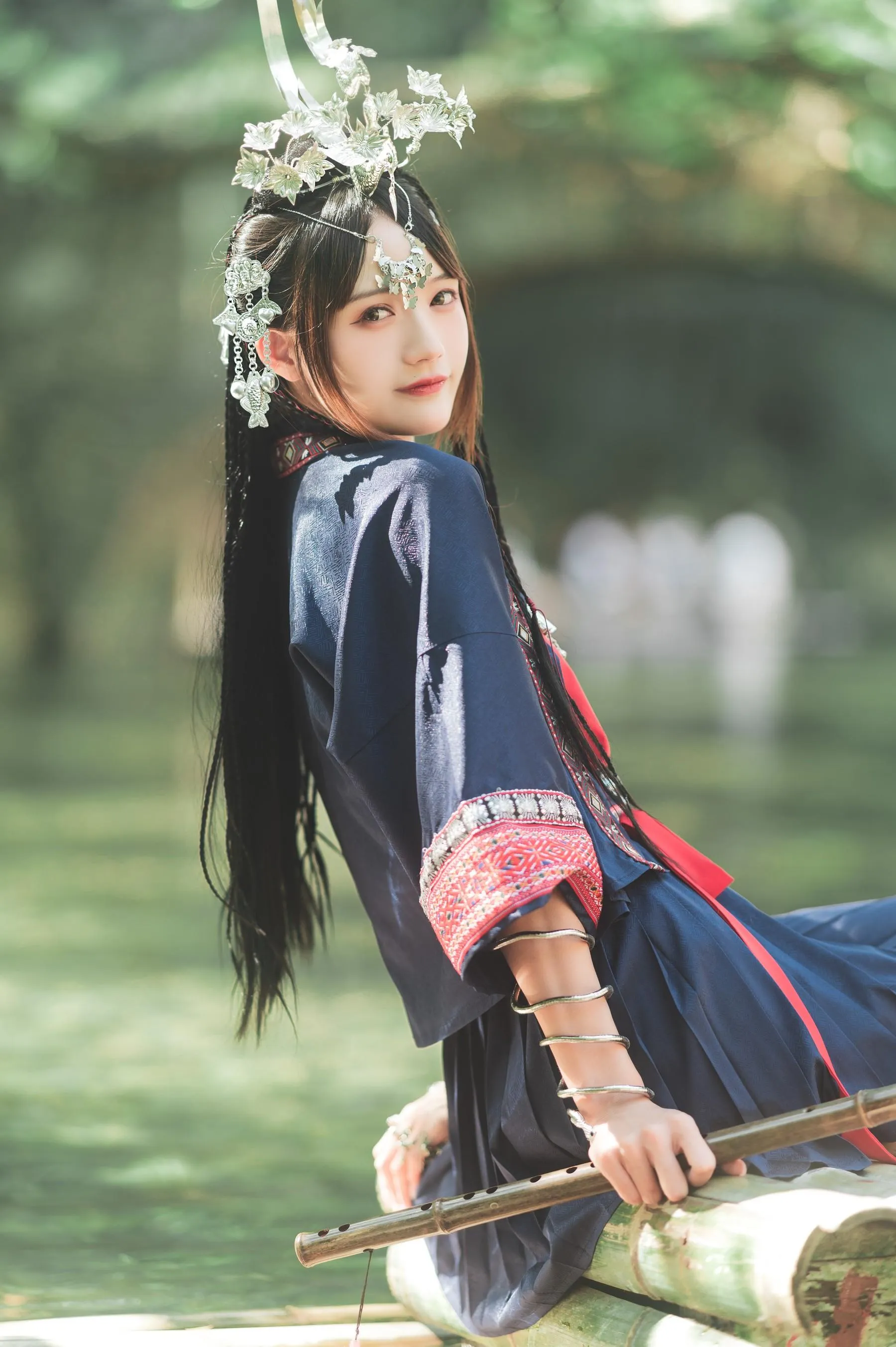 [艺图语] 2022.06.29 苗疆一梦 兔子Zzz不吃胡萝卜 [42P]插图5
